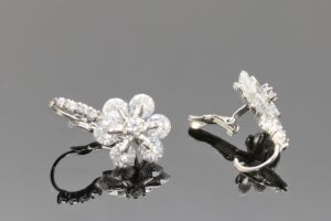 S2048 Náušnice KVÍTEK s krystalky