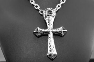 S2053 KŘÍŽEK 7,3cm + řetízek z chirurgické oceli