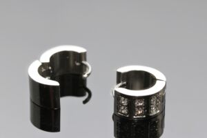 S2067 Náušnice s kamínky – KROUŽKY z chirurgické oceli