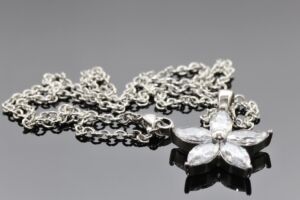 S2071 Řetízek + krystalkový přívěsek z chirurgické oceli