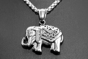 S2083 SLON – přívěsek z chirurgické oceli