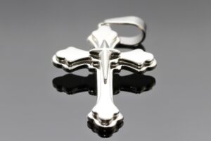 S2157 Kříž z chirurgické oceli 5,8 cm