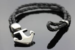 S2205 Náramek BLACK S KOTVOU – chirurgická ocel