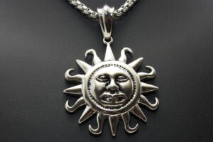 S2270 Přívěsek SLUNCE z chirurgické oceli