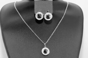 S2260 Dámská souprava s černým kamínkem