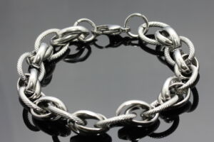 S2306 EXKLUZIVNÍ NÁRAMEK z chirurgické oceli 23cm