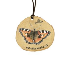 Lesní svět Dřevěná medaile letokruh – Babočka kopřivová