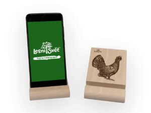 Lesní svět Stojánek na mobil a tablet L – Tetřev