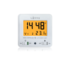 LAVVU Digitální budík řízený rádiovým signálem NORDLYS bílý se světelným senzorem