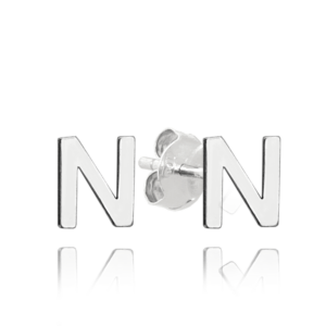 MINET Stříbrné náušnice písmeno „N“