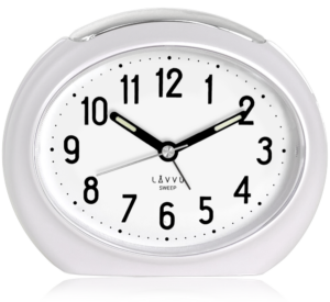 LAVVU Bílý budík SWEEP s plynulým chodem – 3 ROKY ZÁRUKA!