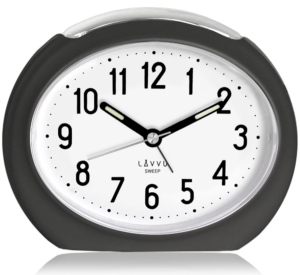 LAVVU Černý budík SWEEP s plynulým chodem – 3 ROKY ZÁRUKA!