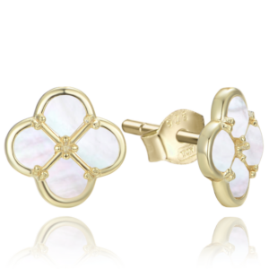 MINET Pozlacené stříbrné náušnice čtyřlístky s bílou perletí