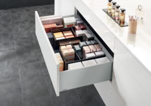 BLUM Legrabox pure orion šedý – sada C 500 / 40 kg bez čelního kování
