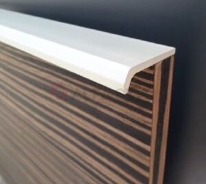 Narážecí úchytová lišta UKS-10 imitace nerezi INOX světlý