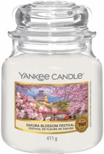 Yankee Candle vonná svíčka Classic ve skle střední Sakura Blossom Festival 411 g