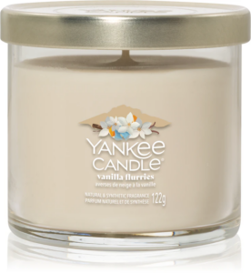 Yankee Candle vonná svíčka Signature Vanilla Flurries 122 g
